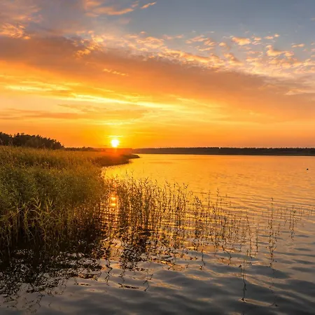 Zacisze Nad Jeziorem- Prywatny Blisko Morza * Jezierzany